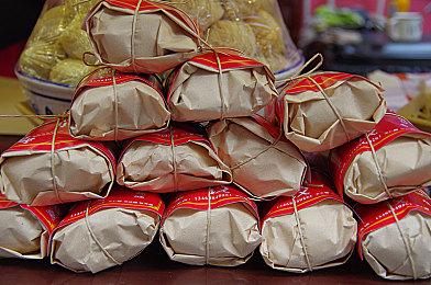 《装甲核心6》喜剧真人宣传片：被机甲打了保险不赔！